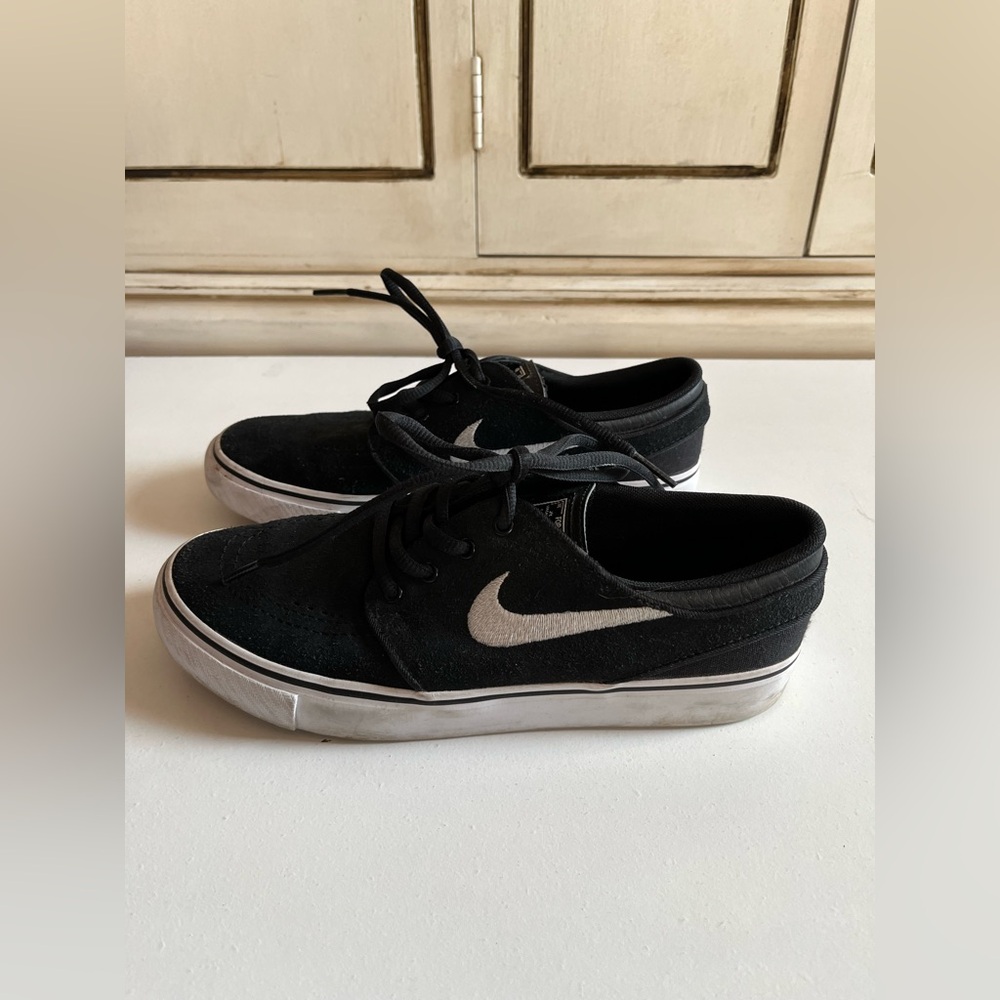 Nike Stefan Janoski Black & White Canvas Skate tennis shoes sneakers Youth 5.5
